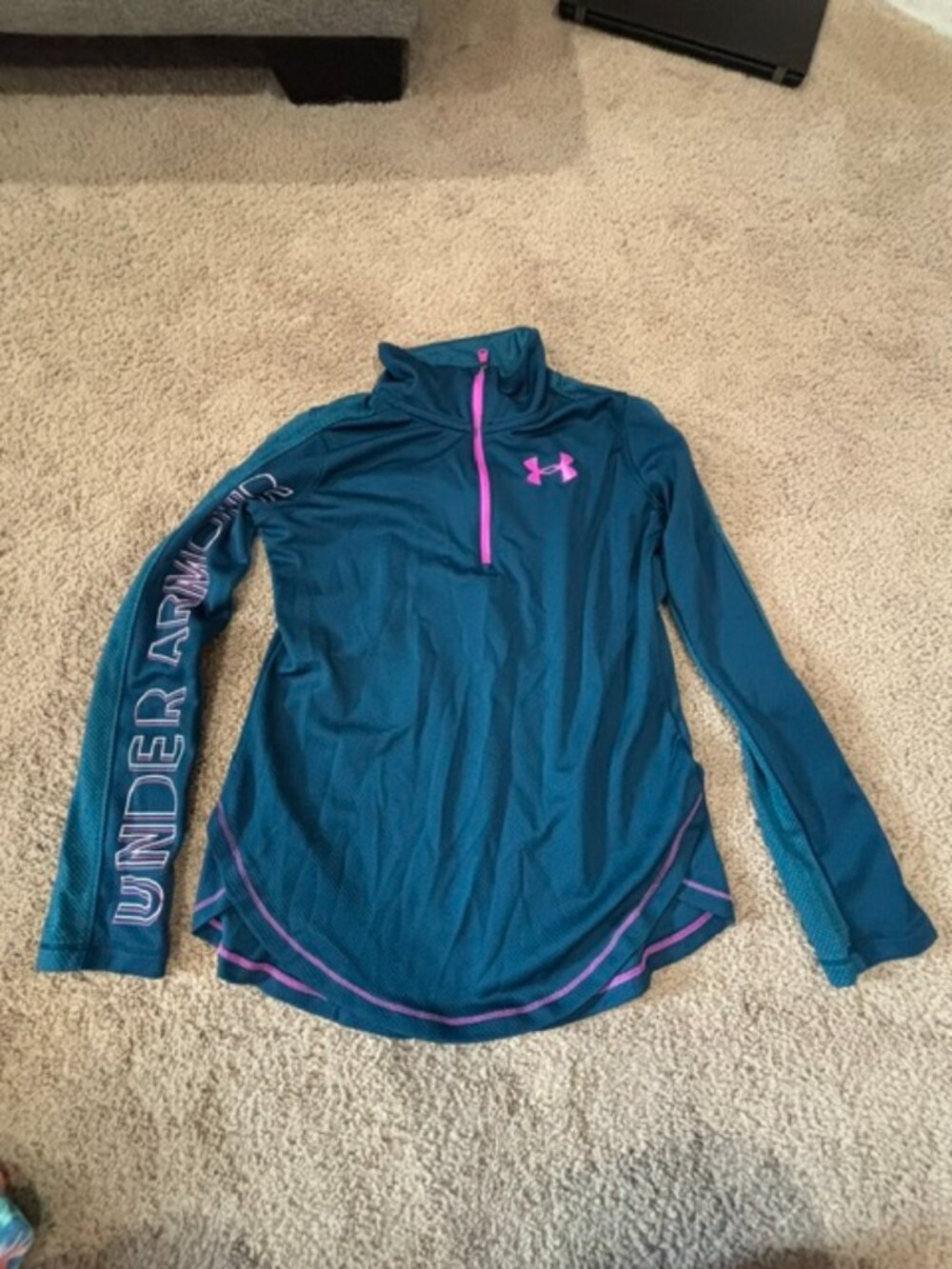 YOUTH Under Armour Light Weight quarter zip pullover
